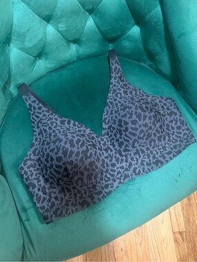 Popilush Wireless Leopard-Print T-Shirt Bra - Black